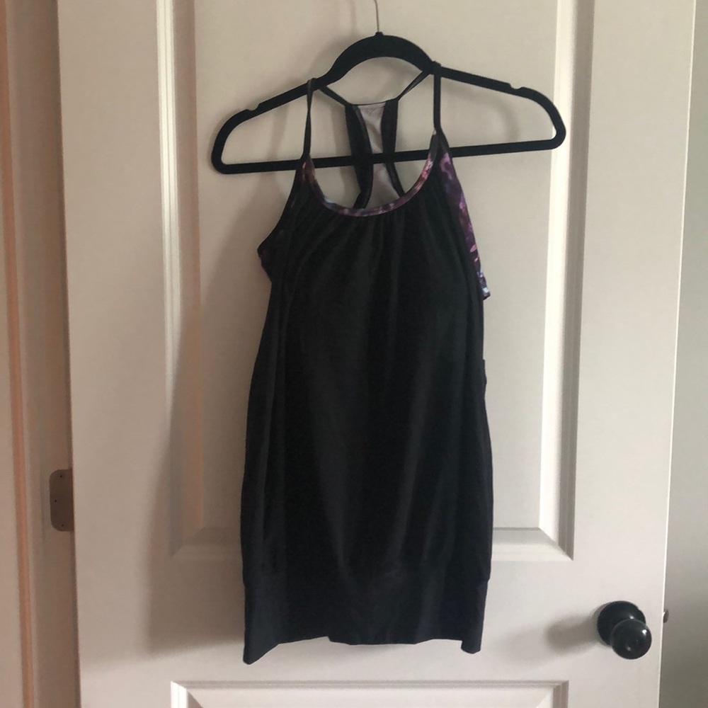 GUC Lululemon Top w Built-In Bra Sz 10